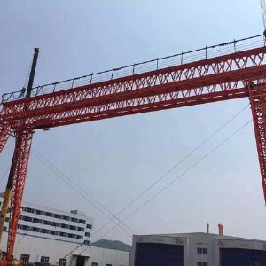 花架雙主梁門(mén)式起重機